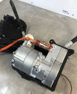 BMW i4 Air conditioning (A/C) compressor (pump) 21137510 5A63640 64525A6364001