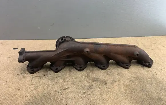 BMW 5 F10 F11 Exhaust manifold 8519607 11628519607 11628511764