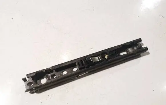 Renault Scenic I Seat belt adjustment rail 847931