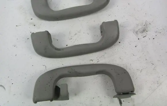 Opel Zafira B Front interior roof grab handle 