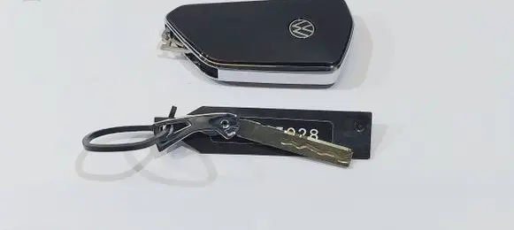 Volkswagen Golf VIII Ignition key/card 5H0800375N