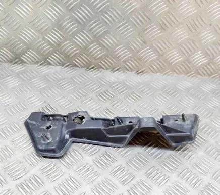 Front bumper mounting bracket