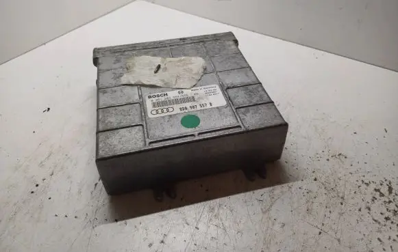 Audi A4 S4 B5 8D Engine control unit/module 8D0907557B 26SA3901 0261203554