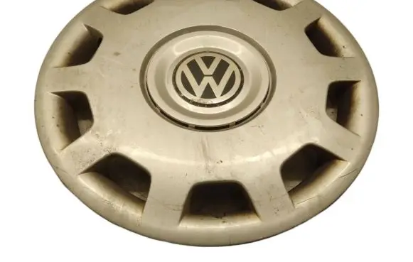 Volkswagen PASSAT B5 R15 wheel hub/cap/trim 3B0601147D