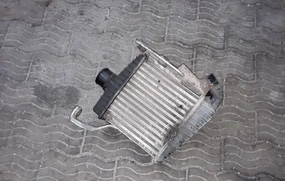 Hyundai Trajet Intercooler radiator 2827027120