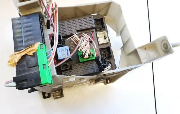 Citroen C5 Fuse box set 9637466180 98162200