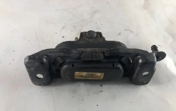 Chrysler Grand Voyager V Engine mount bracket