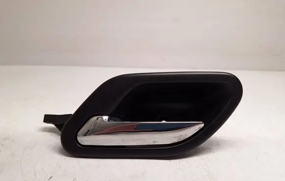 BMW 5 E39 Rear door interior handle 8226049 51218226049