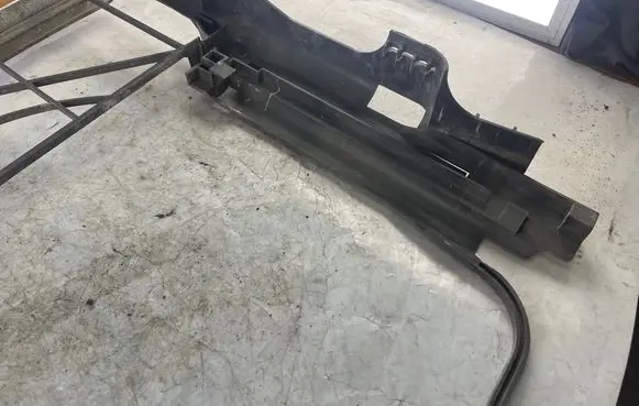 BMW X5 E53 Radiator trim 17101439105