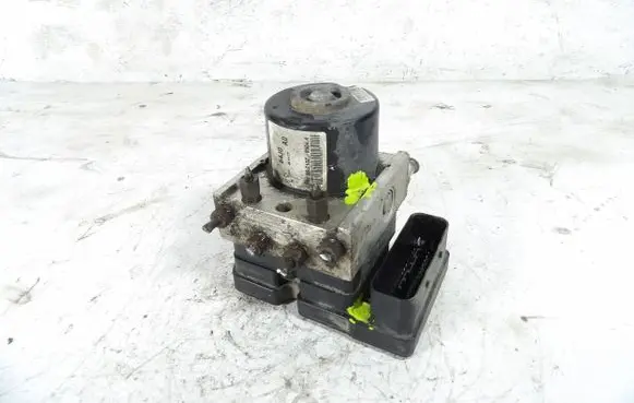 Suzuki Grand Vitara II ABS Pump 64J0