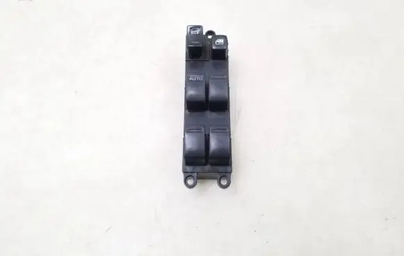 Nissan X-Trail T30 Electric window control switch