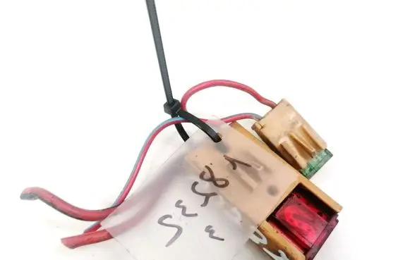 Audi A6 S6 C4 4A Fuse 8A0937530