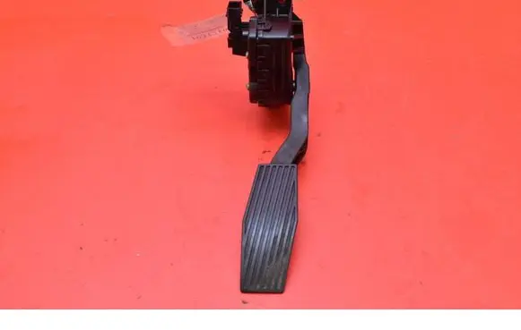 Opel Astra H Accelerator throttle pedal 9157998BK