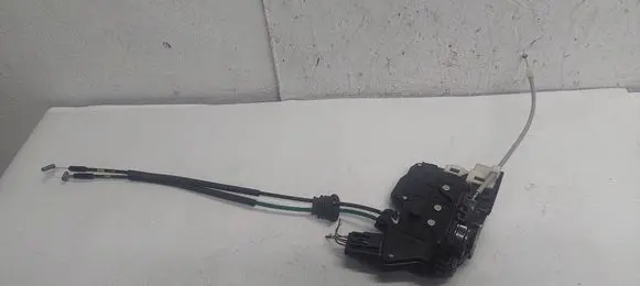 KIA Sorento Rear door lock 814102P020 20110613