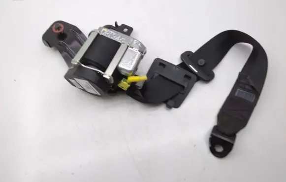 KIA Optima Rear seatbelt