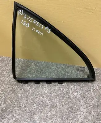 Toyota Avensis T220 Rear side window 43R00048 DOT24AS2M68