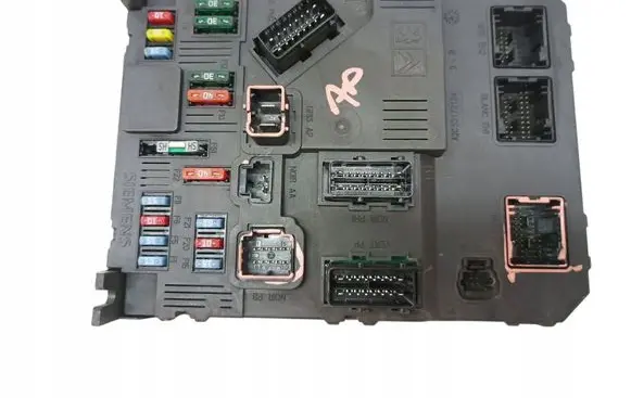 Peugeot Partner BSM Control unit 9657999680