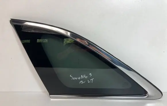 KIA Sorento Rear side window