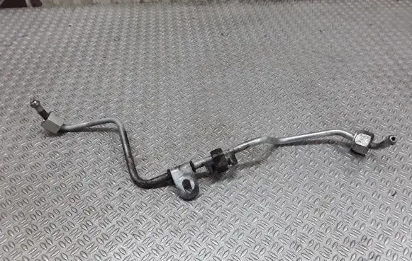 Renault Scenic II - Grand scenic II Fuel injector supply line/pipe 