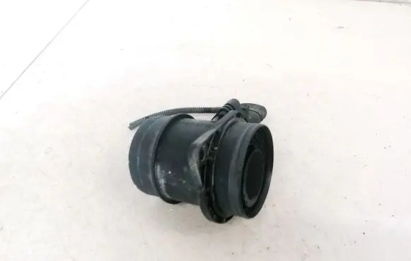 Volkswagen Touran I Mass air flow meter 0281002561 038906461B