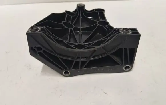 BMW 5 E60 E61 A/C compressor mount bracket 7792202 14011810