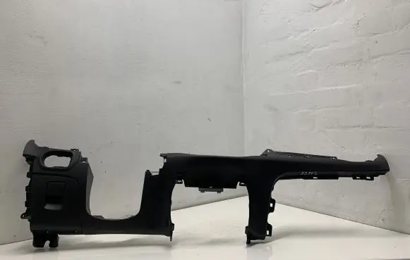 Dashboard lower bottom trim panel