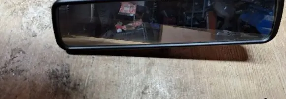 Rear view mirror (interior)