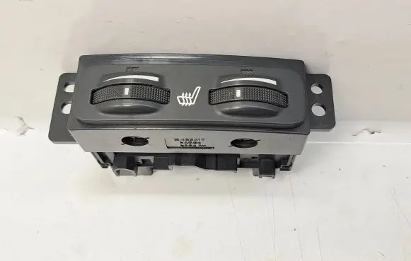 Toyota Avensis T250 Seat heating switch 8475105030