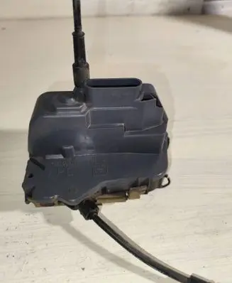 Renault Laguna II Front door lock