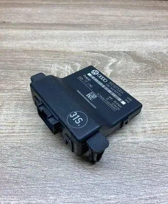 Skoda Octavia Mk2 (1Z) Gateway control module 1K0907530H 1K0907951