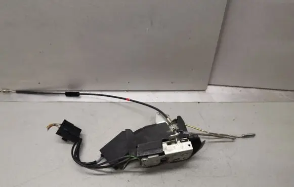 Jaguar XJ X300 Front door lock GNA1081CB
