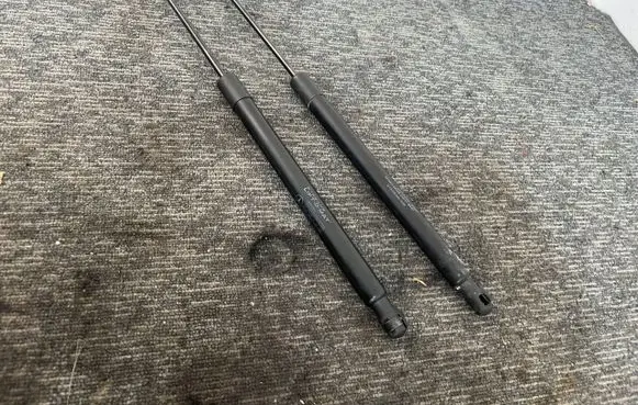 Mercedes-Benz B W245 Tailgate/trunk/boot tension spring 