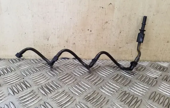 Opel Vivaro Fuel return line/hose 