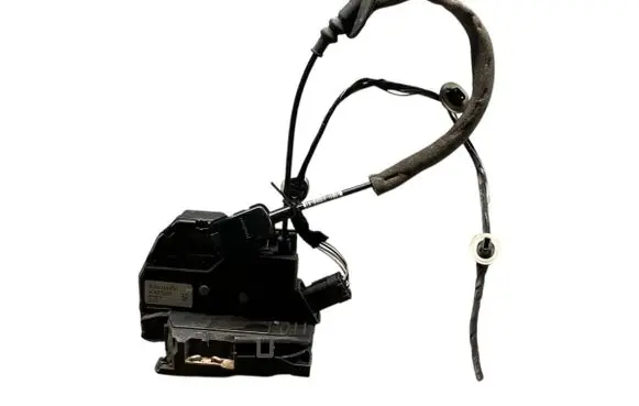Renault Clio IV Front door lock 805004945R