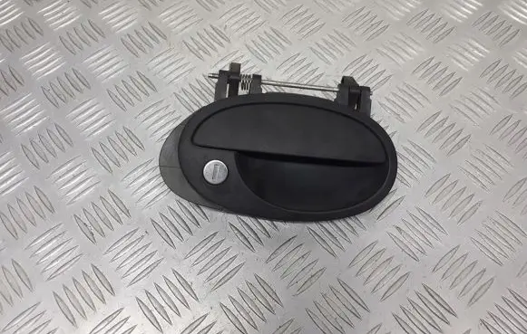 Opel Corsa C Front door exterior handle/bracket GM770