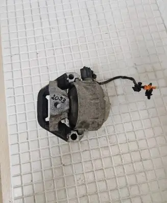 Audi A8 S8 D4 4H Engine mount bracket 65590