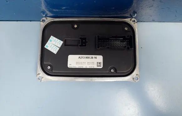 Mercedes-Benz C AMG W205 Headlight ballast module Xenon A2139002616 2139002616