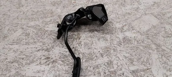Toyota Avensis T250 Accelerator throttle pedal 8928152021