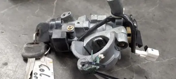 Mitsubishi Colt Ignition lock