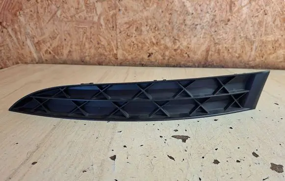 Citroen C4 I Picasso Front bumper lower grill 9680403277 2001001