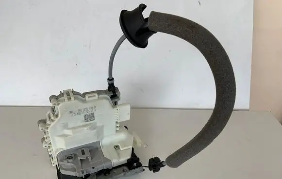Audi Q5 SQ5 Rear door lock 8X0839016D