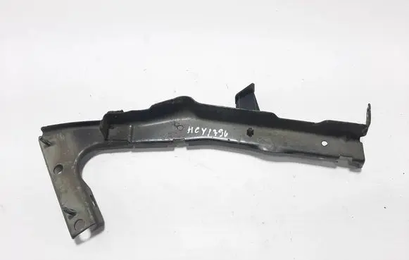 Audi A5 8T 8F Fender mounting bracket 8T0821135C