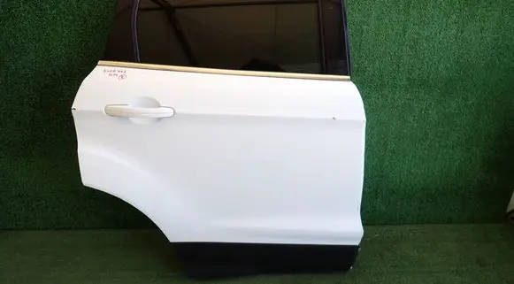 Ford Kuga II Rear door 