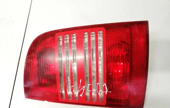 Skoda Octavia Mk1 (1U) Rear/tail lights 1U9945096B 1U9945112B