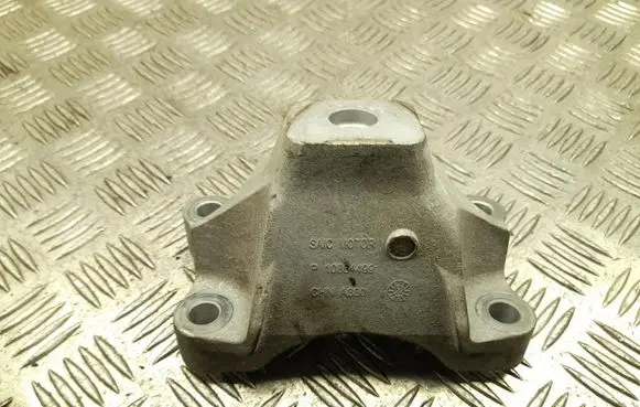 MG ZS Engine mounting bracket P10884499