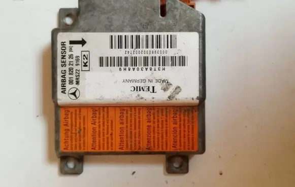 Mercedes-Benz E W210 Airbag control unit/module 0018202126
