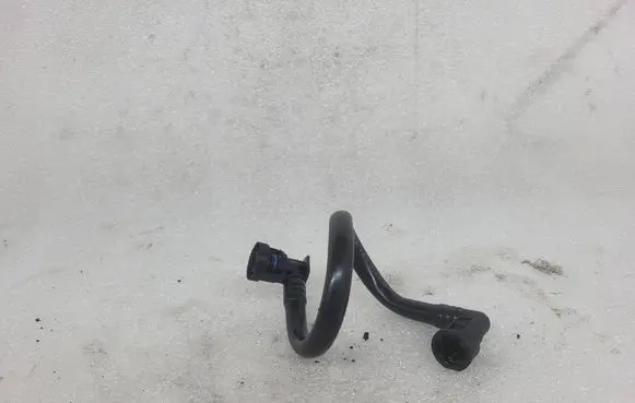 BMW 5 F10 F11 Vacuum line/pipe/hose 73378