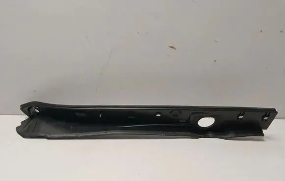 BMW i4 Fender end trim 7486826
