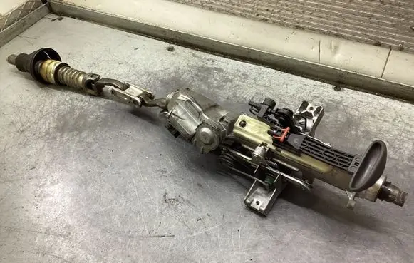 Mercedes-Benz C W203 Steering wheel axle A2034601416 0109430427