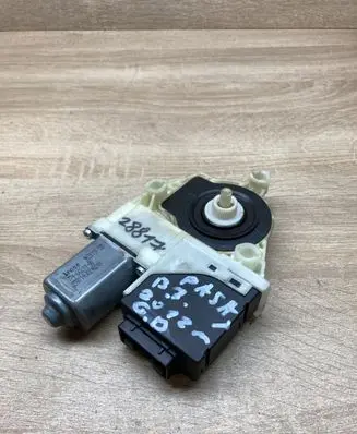 Volkswagen PASSAT B7 Rear door window regulator motor 3C0959794 3C0959704